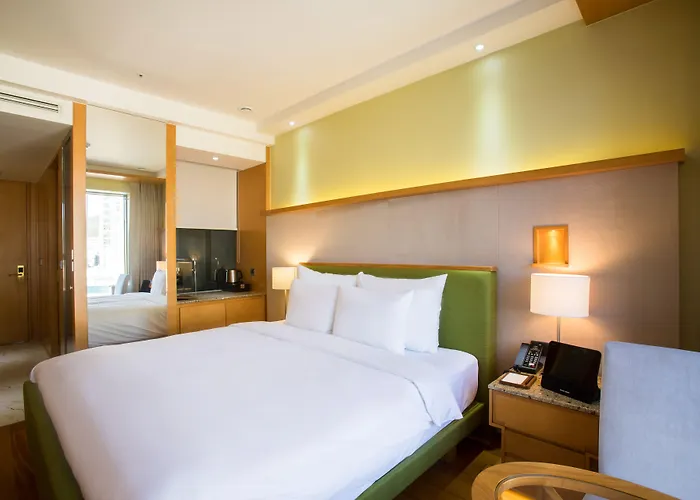Baymond Hotel 4*
